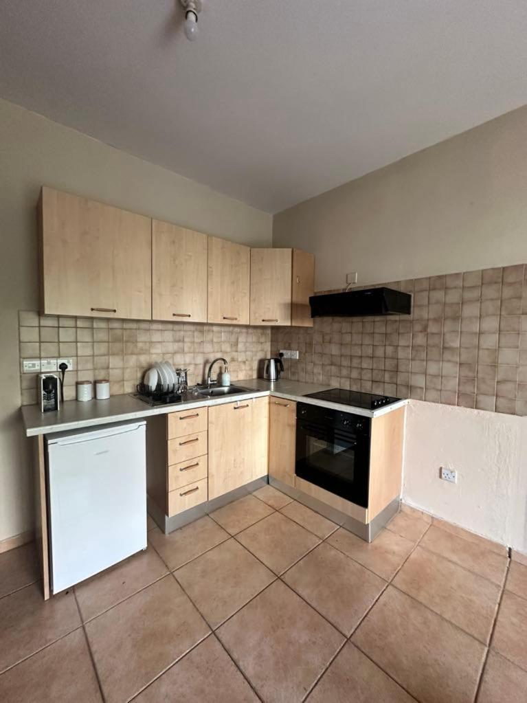 Raise Cosy Studio With Pool In Limassol Zewnętrze zdjęcie